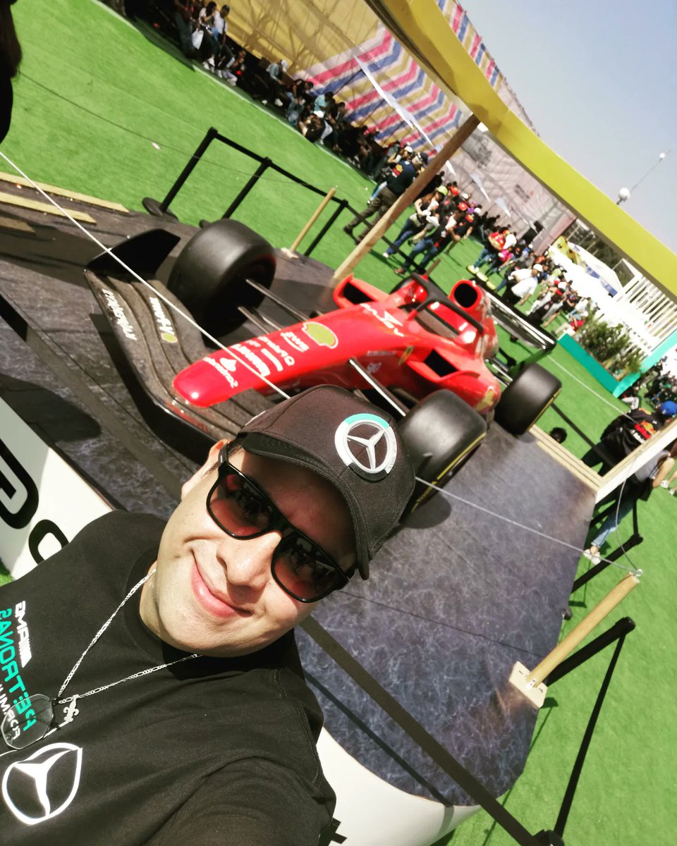 TotalZenith's tweet image. #RicoYPoderoso creo que me hablan y me hicieron tendencia!! Jajajajaj