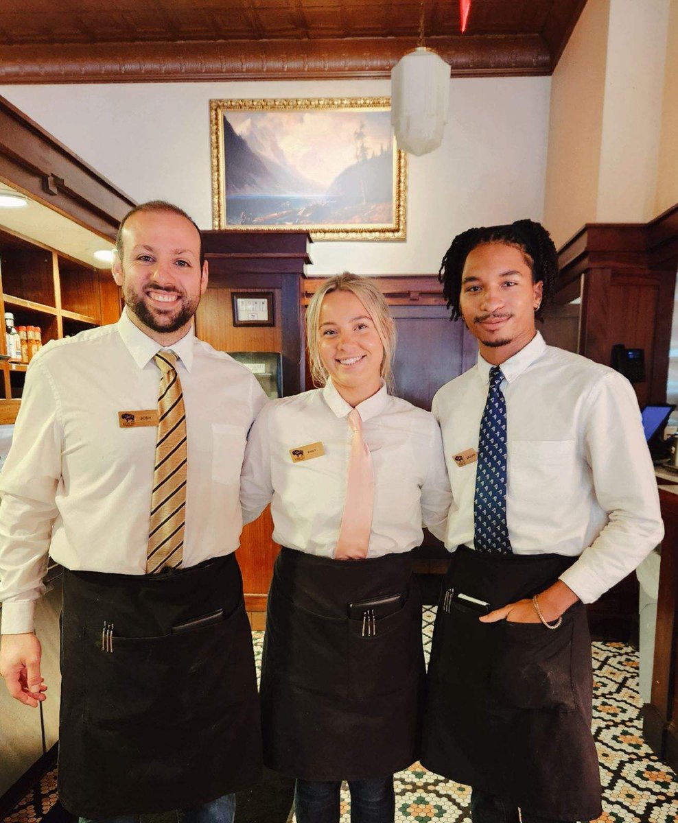 TedMontanaGrill's tweet photo. Everyone deserves a day to spend with family and friends. While we will be closed Thanksgiving Day, please join us another day of Thanksgiving Week to celebrate. #OnlyAtTeds https://t.co/23TnBMpkko