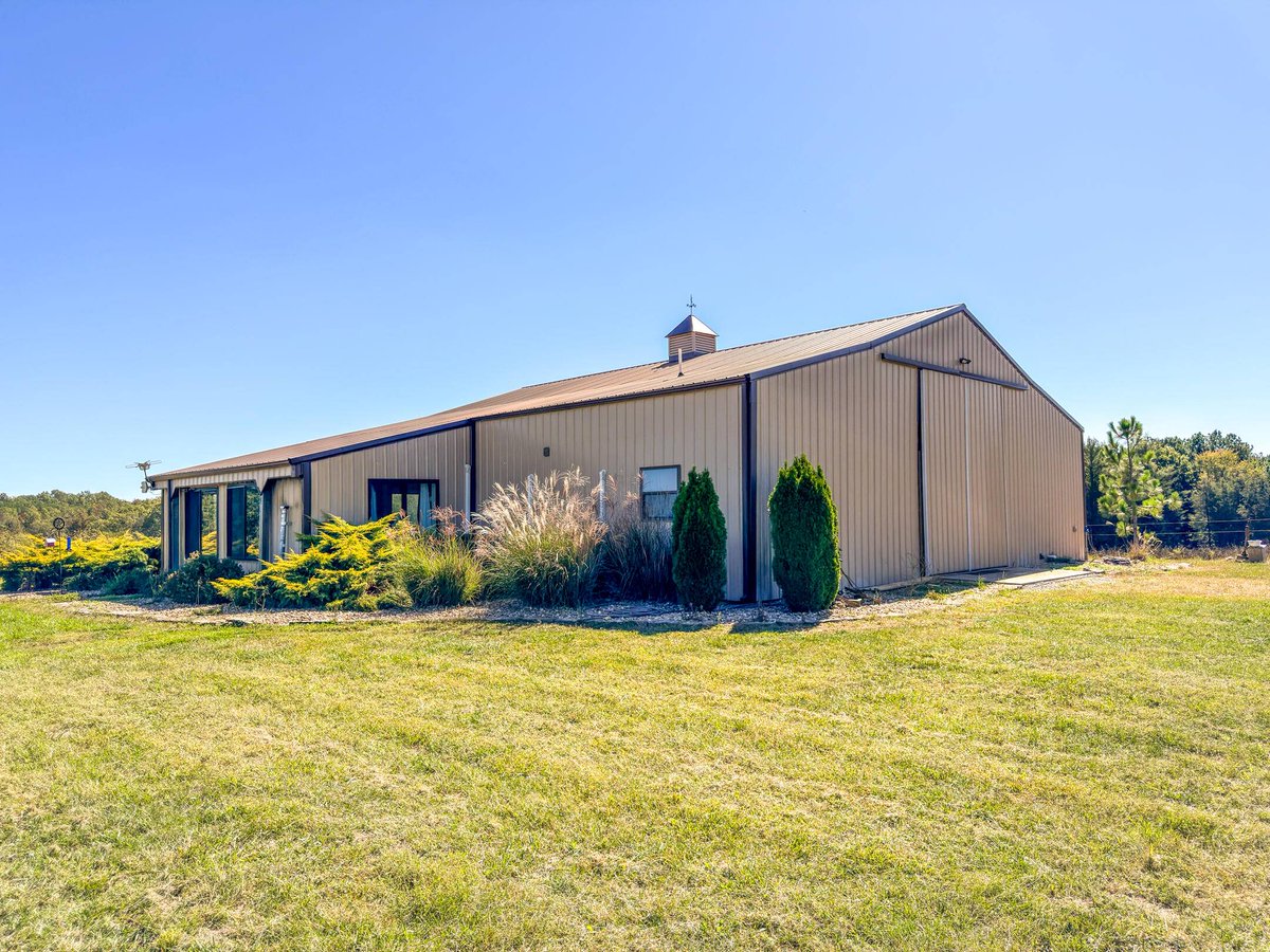 denverwade's tweet photo. Price Lowered: $274,900 
2668 County Road 2710, Mountain View, MO 65548 is a fantastic property with 3 bedrooms and 1.0 bathrooms.
See more here: #Listing Link# https://t.co/uhFQ1WTBiu