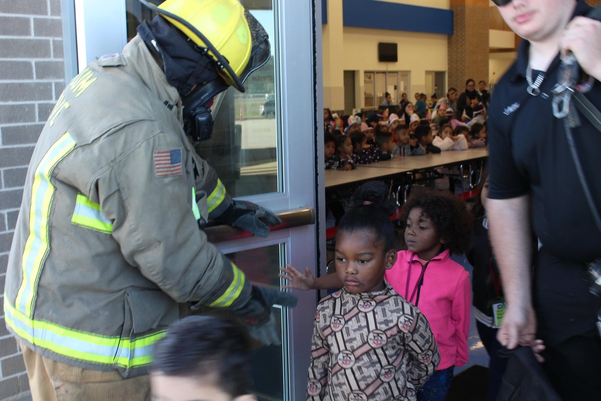 ClevelandISDTX's tweet image. Plum Grove Fire Department brought the fire truck to Cottonwood Elementary School yesterday!  Pre-K students got to learn all about fire safety - they even got their own helmet and got to explore the fire truck!! They had a blast! #FireSafety #LocalHeroes #TheClevelandISDWay