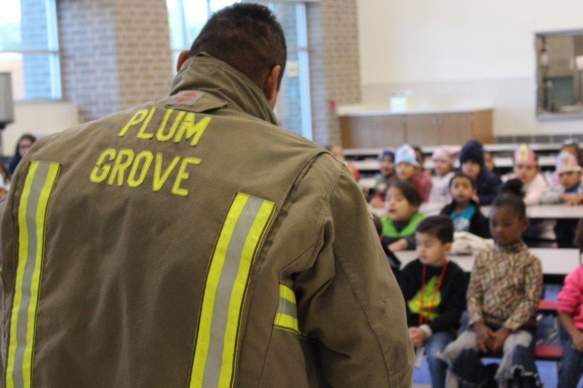 ClevelandISDTX's tweet image. Plum Grove Fire Department brought the fire truck to Cottonwood Elementary School yesterday!  Pre-K students got to learn all about fire safety - they even got their own helmet and got to explore the fire truck!! They had a blast! #FireSafety #LocalHeroes #TheClevelandISDWay