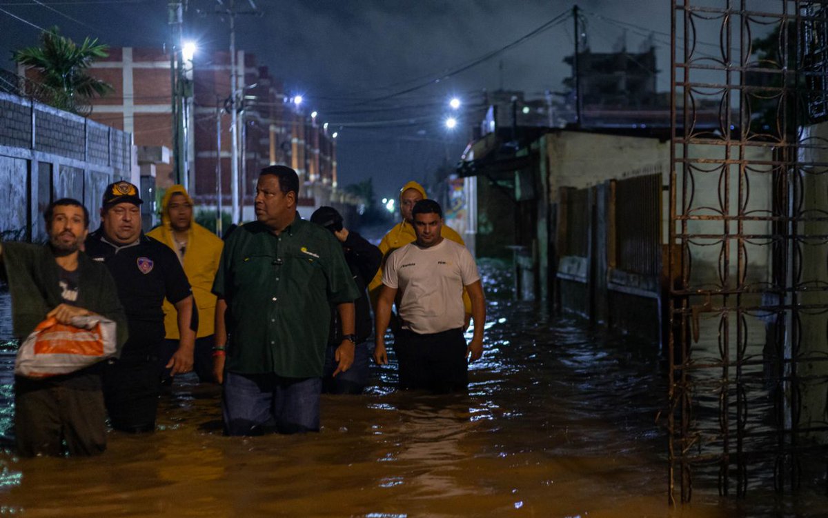 El deber de un servidor público es estar con la gente, acompañando. Y es algo que siempre le escucho a nuestro Alcalde <a href="/RafaelRamirezC/">Rafael Ramírez Colina</a> y cada dia lo demuestra que es así.