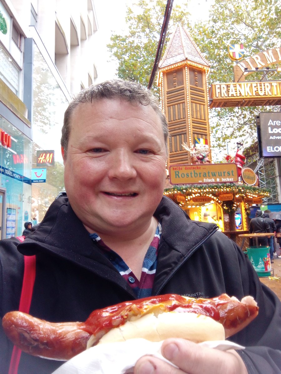 pauldownes81's tweet photo. Well after meeting @mowermanjimmy at #Saltex2023 for a coffee. I went into Birmingham for the German market! Bratwurst and glรผhwein later followed by sushi for the train home! @LockyLives @Notlee34 @SpringForwardLS @OliverDurham10 @JohnDicko https://t.co/0p0NAPDzmW