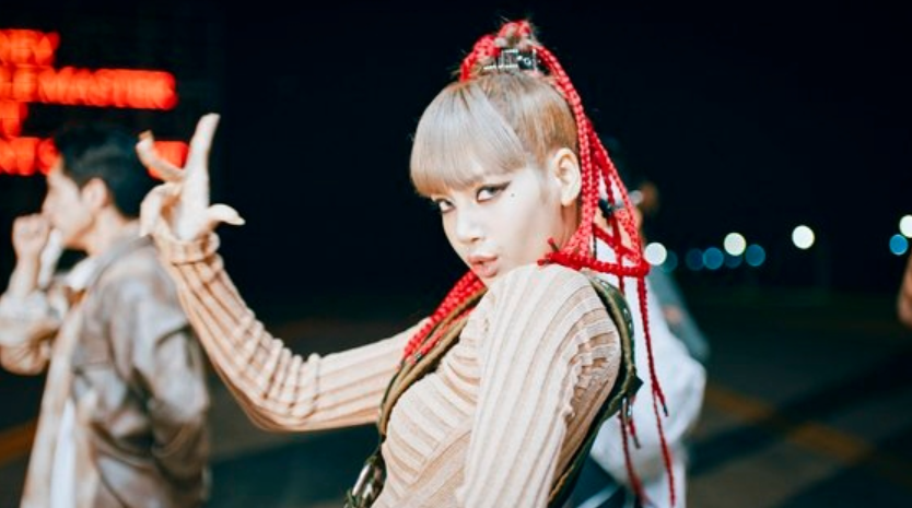 dailynaver's tweet photo. CNN reports on Blackpink Lisa "ban" in China after X-rated "nude" show in Paris
 
https://t.co/BqUtOHfVpb https://t.co/0wYmAzfzhr