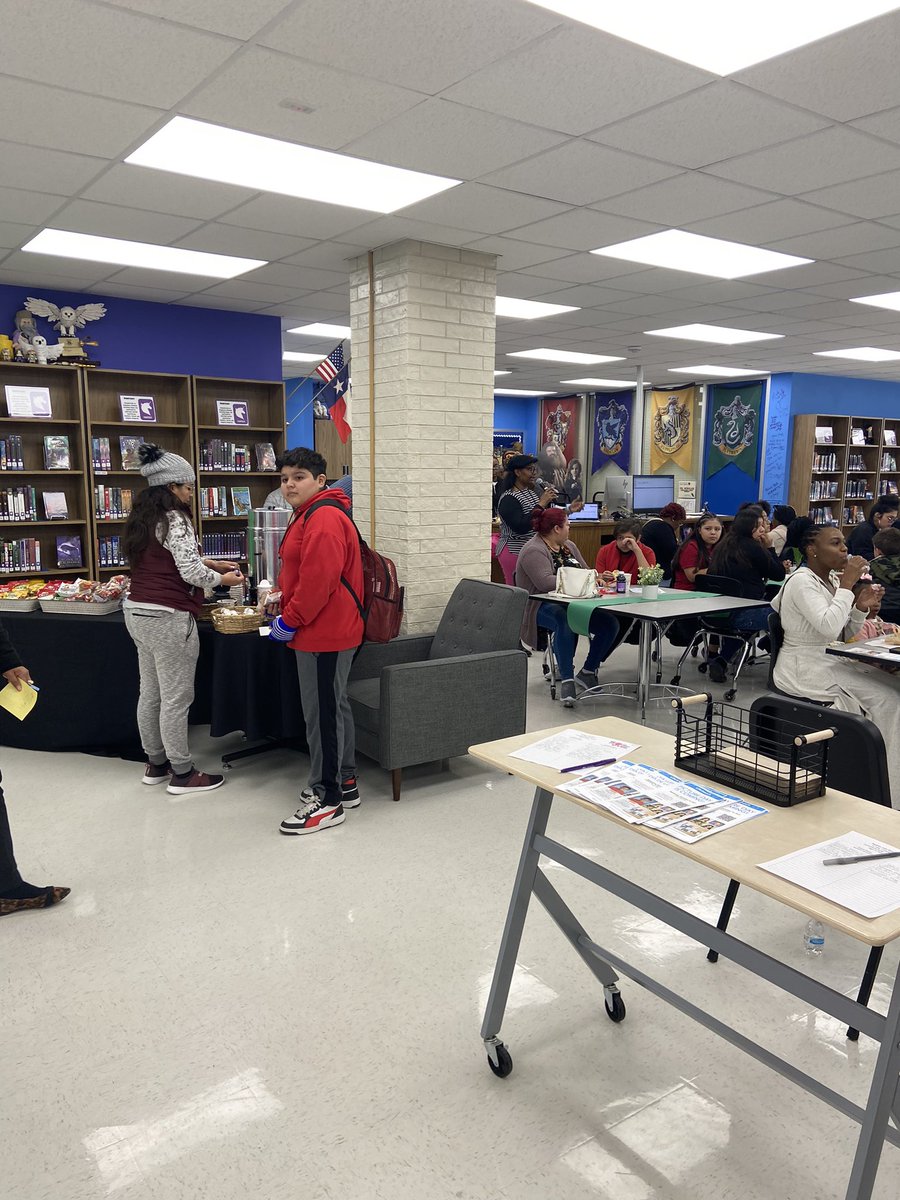 JaMiya Williams (@jamiyawilliams_) on Twitter photo Muffins with moms happening now <a href="/HoffmanMS_AISD/">Hoffman College Prep</a> thanks to our wonderful counseling and F.A.C.E. teams #hornetnationpride Muffins with moms happening now <a href="/HoffmanMS_AISD/">Hoffman College Prep</a> thanks to our wonderful counseling and F.A.C.E. teams #hornetnationpride