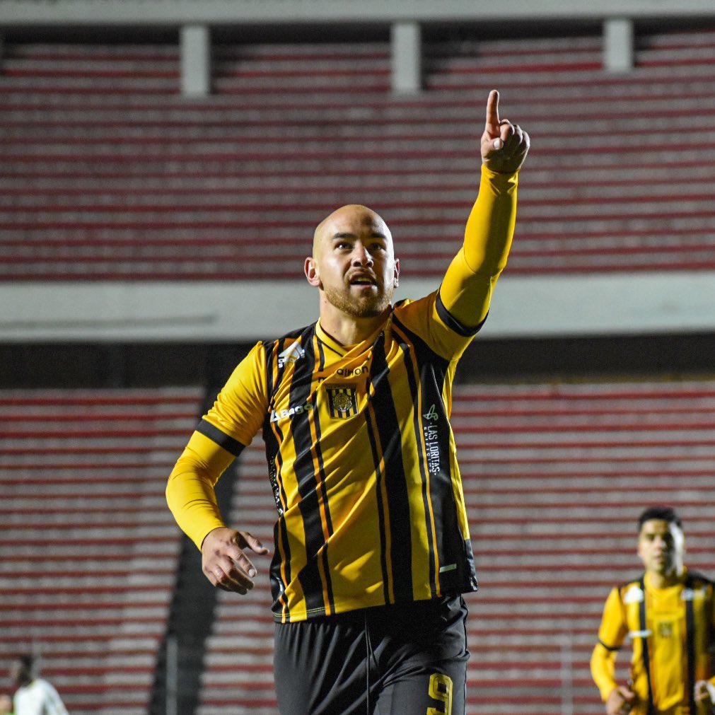 TacticoTigre's tweet photo. Buen partido de Junior Arias @juniorarias1993 (a nuestro gusto el mejor junto con el primer clásico del año)
📍4 remates
📍3 pases claves
📍81% pases completados
📍34 toques
📍2 barridas efectivas (100%)
⚽️ 1 Gol
Que sea un jugador importante en la etapa más crucial del año 🐅 https://t.co/gJcLf72Gsj