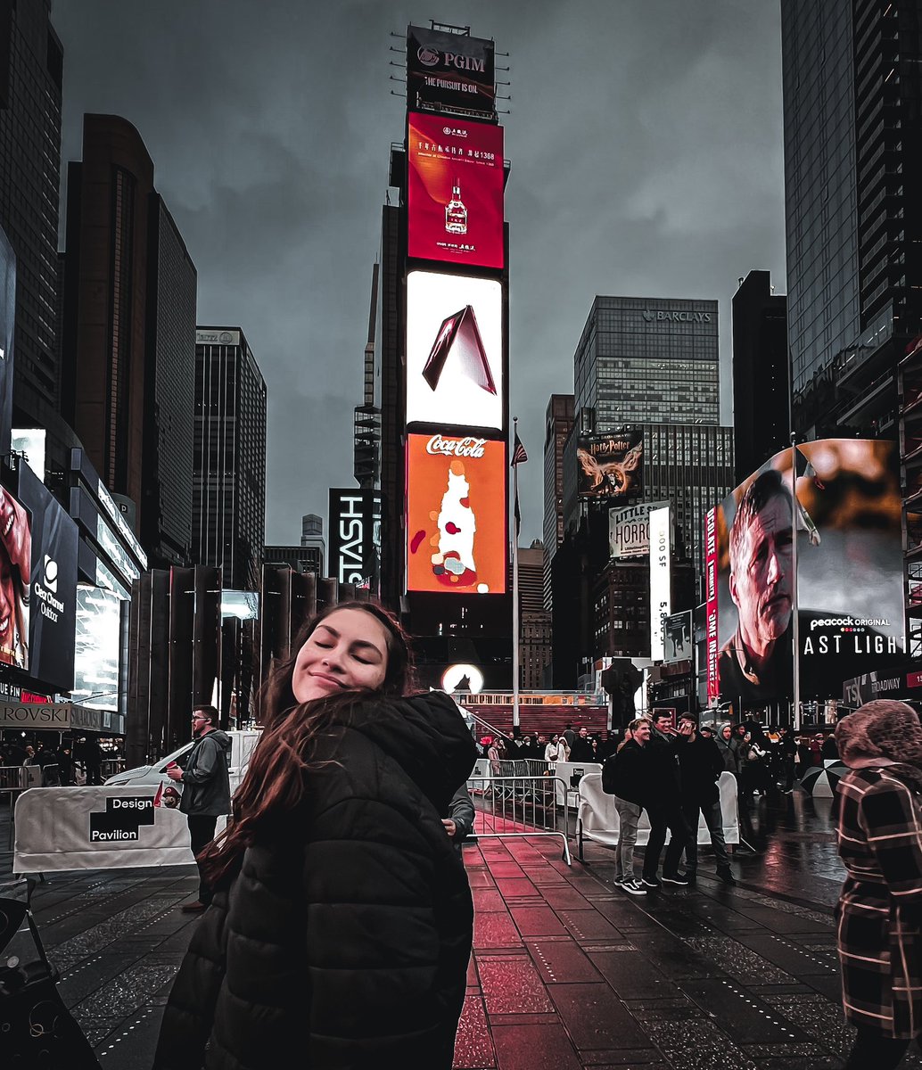 Cumplí mi sueño🗽

Desde que tengo uso de razón siempre quise conocer “la ciudad que nunca duerme”, siempre.. 

instagram.com/p/CzJdG6muWFR/…