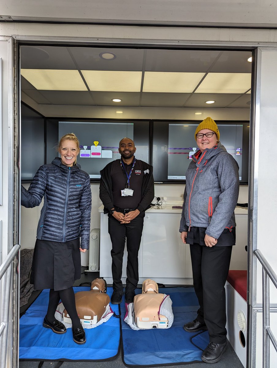 SimTechLee's tweet photo. #TechTruck first outing for @SalfordUni @UoS_HealthSoc at @Bury_College with @nickypennington.
Great day - too much dancing to 120bpm music 😀

@MargaretRoweUoS @AspihTechSig https://t.co/t7EH1JZN52