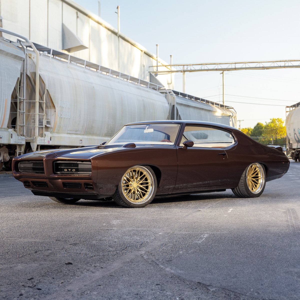 dupontregistry tweet media