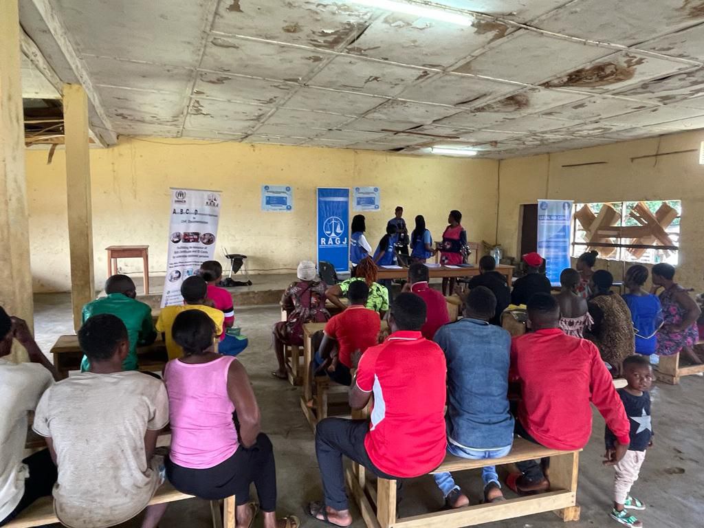 RAGJ_Cameroon's tweet photo. Work sessions at Loum (Council Hall)
#legalaid #RAGJ #MobileClinic #communities #Cameroon https://t.co/V7LAIeczla