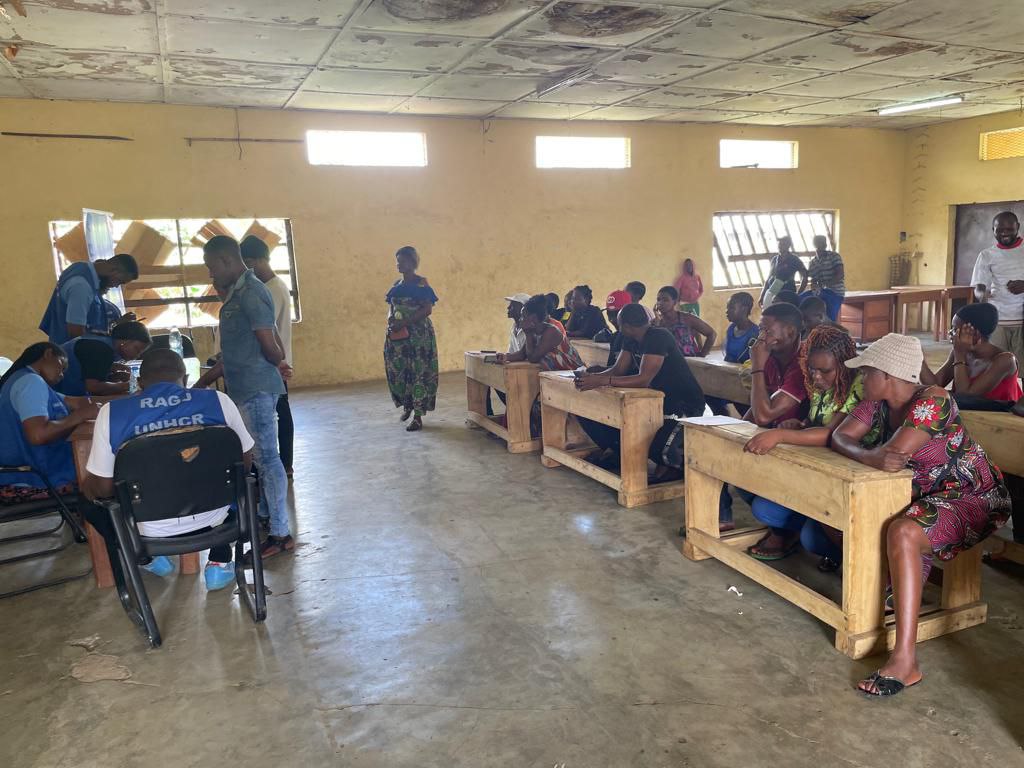 RAGJ_Cameroon's tweet photo. Work sessions at Loum (Council Hall)
#legalaid #RAGJ #MobileClinic #communities #Cameroon https://t.co/V7LAIeczla