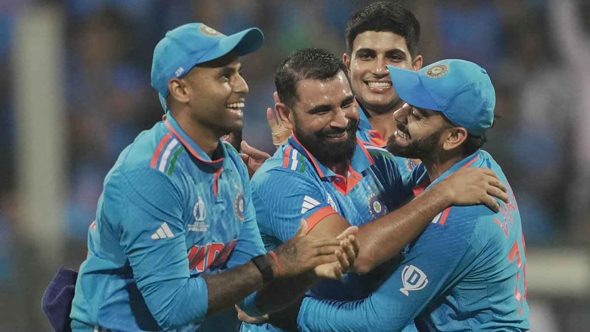 Ankitpatelvoice's tweet image. बाप बाप होता है 😂

#INDvSL #winmatch 
#ODIWorldCup 
#Shami