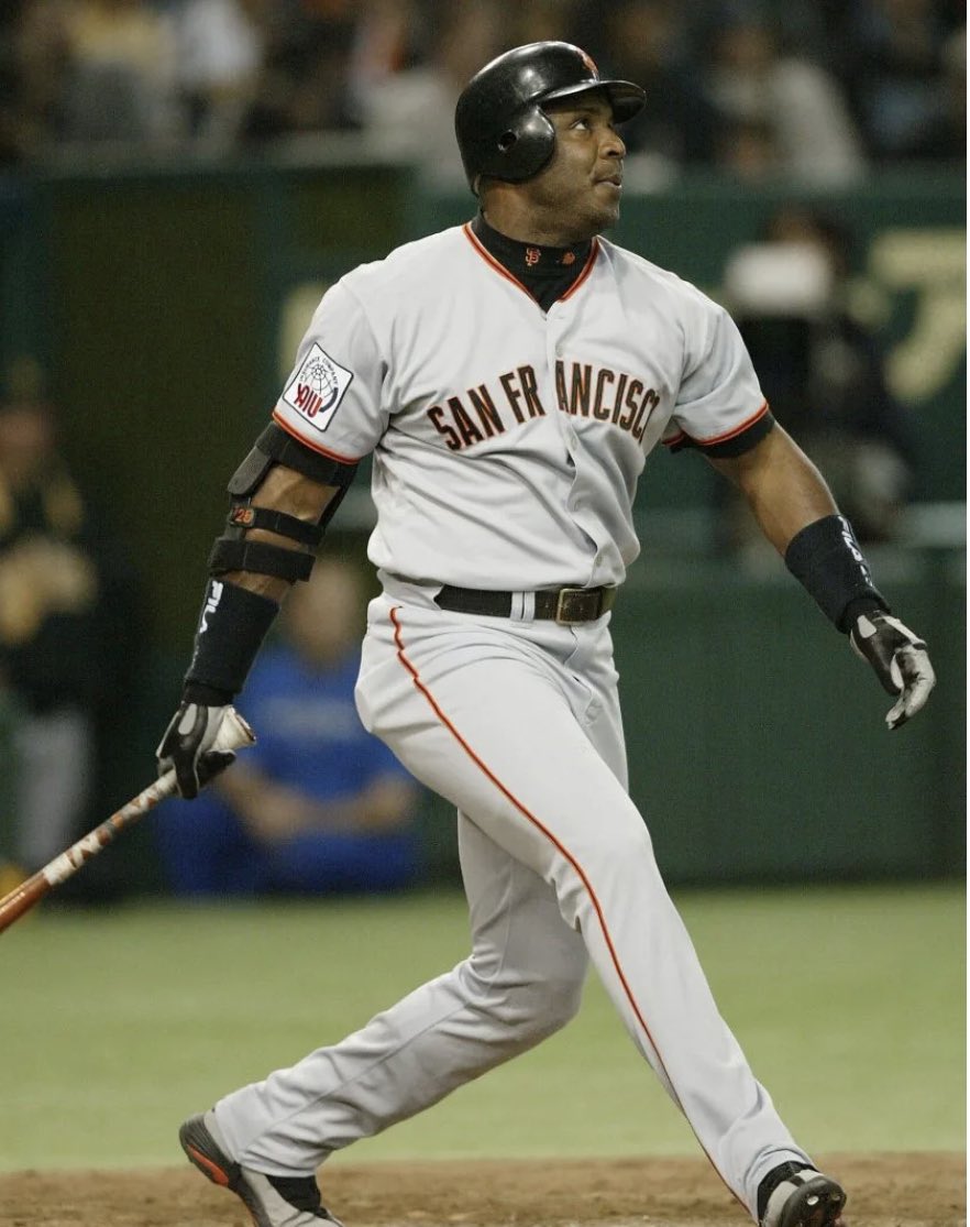 htowncritic's tweet photo. Let’s compare Adolis Garcia’s “transformation” to Barry Bonds.

What do y’all think? Am I wrong for being suspicious? https://t.co/kksY5mG0EI