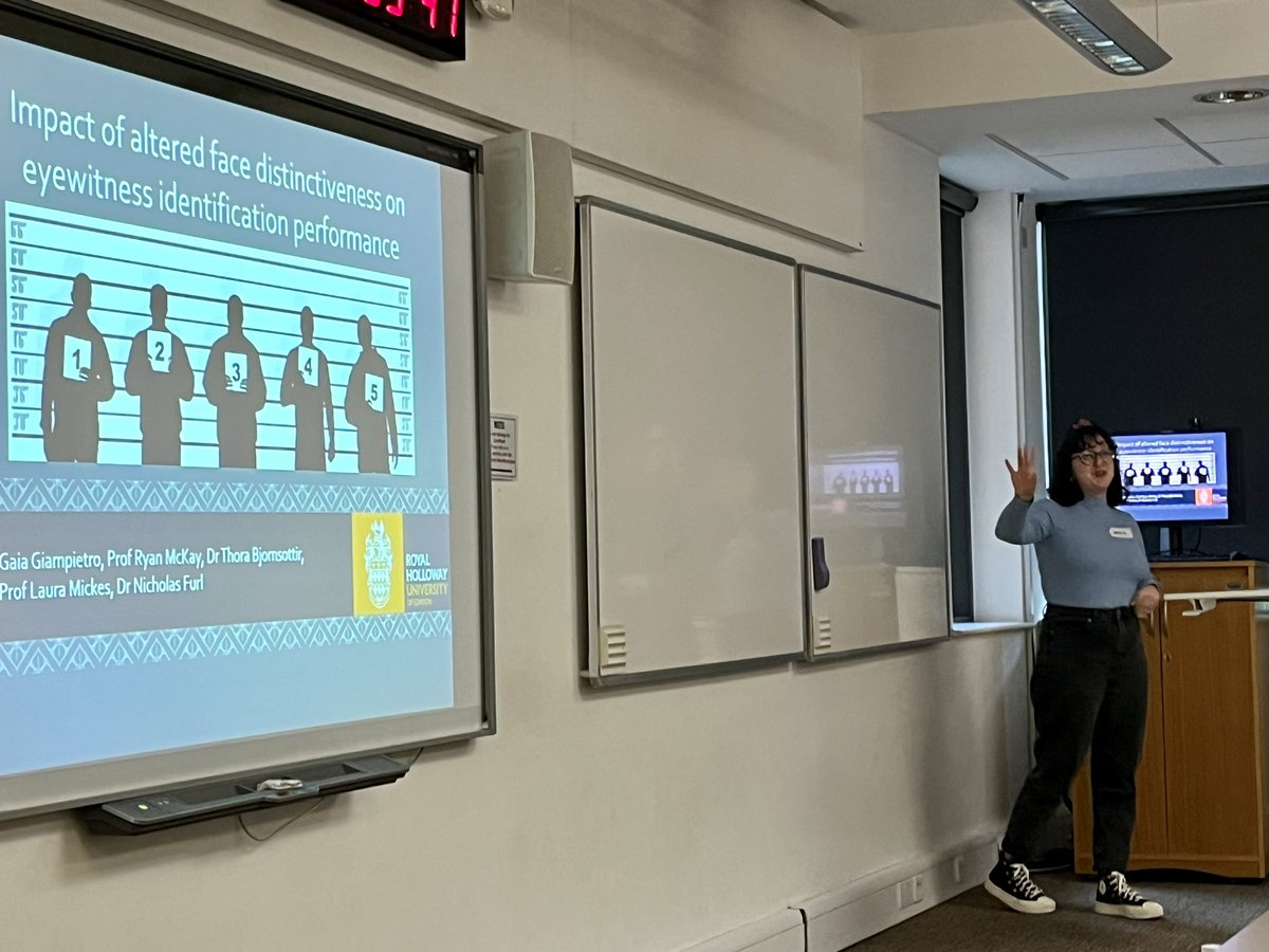 EyewitnessLabRH's tweet image. Gaia Giampietro from @RHULPsychology competently presenting her research on whether caricatures can enhance eyewitness memory in face matching lineups and show ups @RHULDocSchool conference