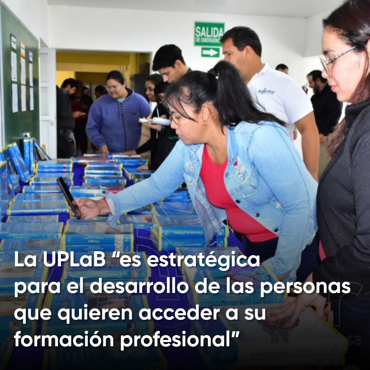 La Universidad Provincial de Laguna Blanca (UPLaB) participó de la Expo Carreras que se realizó en la EPES N° 54 “Gdor. Juan José Silva” y promocionó su oferta académica ante los estudiantes secundarios.