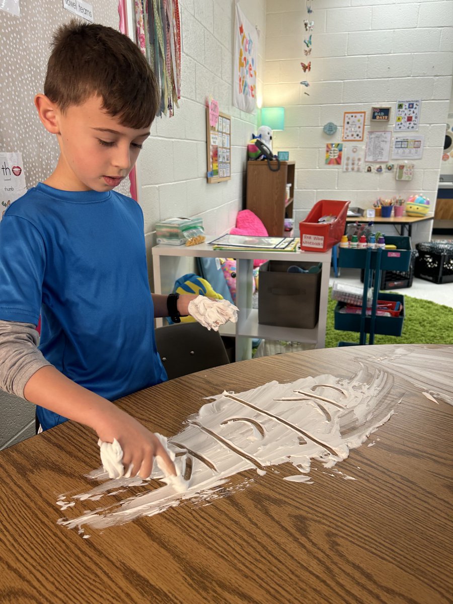 AllisonCabrey's tweet photo. The shaving cream sound drill is more fun😁✍️ #IMSE https://t.co/VPPOqBzGZW