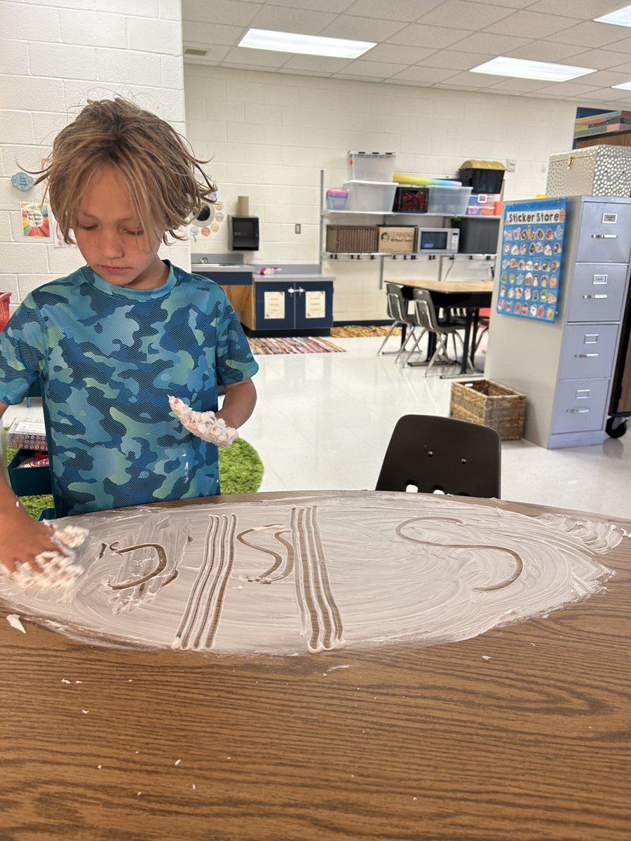 AllisonCabrey's tweet photo. The shaving cream sound drill is more fun😁✍️ #IMSE https://t.co/VPPOqBzGZW