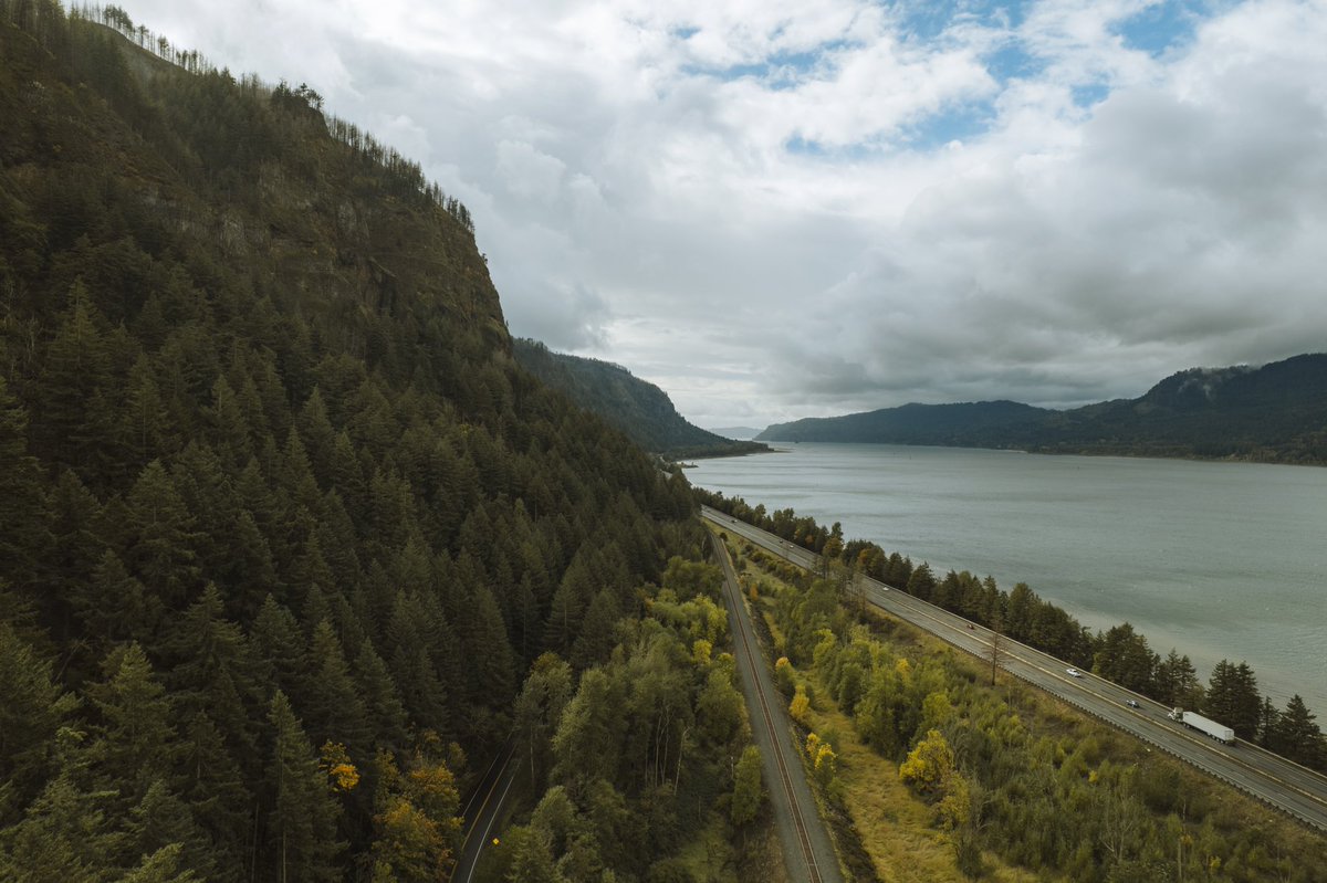 AirSpaethe's tweet photo. This drive was insane. I wanted to keep pulling over and take more photos. https://t.co/S7zkGHf5Qx
