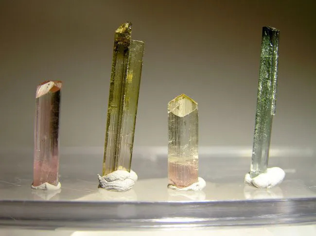 This week's Gem Gallery highlight is focused on Elbaite

Credit: iRocks.com 

#ElbaiteCrystal #ColorfulCrystals #MineralWonders #CrystalEnergy #NatureTreasures