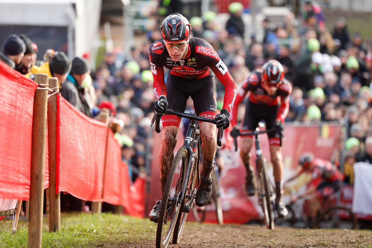 2019 ➡ 2026 🤝

Kay De Bruyckere entered our CX pyramid in 2019 as a member of our development team, has become part of Pauwels Sauzen - Bingoal this season, and just signed a prolonged and upgraded agreement to stay with us until the end of 2026 - at least!

#FightToTheFinish