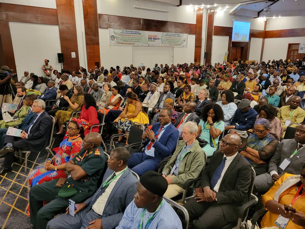 KindoTombe's tweet photo. Yaounde One Health Forum (YOHF) 2023 Is officially launched

#YOHF2023
@CmrZoonoses  #CmrZoonoses
@MinsanteCMR #MinsanteCMR
@whocmr  #whocmr https://t.co/DP0CG0Z2mv