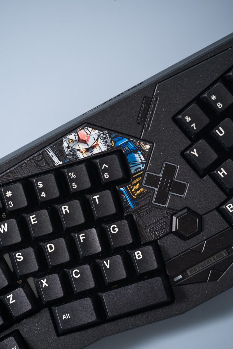 otosalex's tweet image. This board is wild.