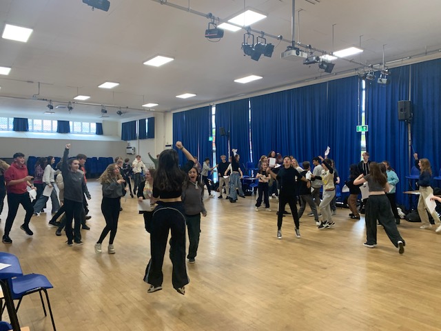 A massive thank you Steve Palfreman & Mike Southern from Stage-ed who came in to spend the day with our GCSE Drama students focusing on Willy Russell's 'Blood Brothers'. @GreenshawTrust #byincrementsconquer #bloodbrothers #godalming