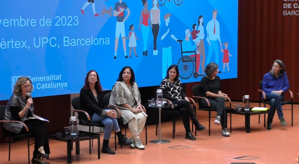 primariaicscat's tweet photo. Intra-accions és un projecte de co-creació en arts, salut i educació que busca trobar causes de malestar emocional en adolescents a través d'una intervenció amb mediació artística
Per #CAPPoblenou, @IMariaEspinalt i @LaEscocesaBCN i presentat per la metgessa Montse Verdú https://t.co/gNxeFNVyKn