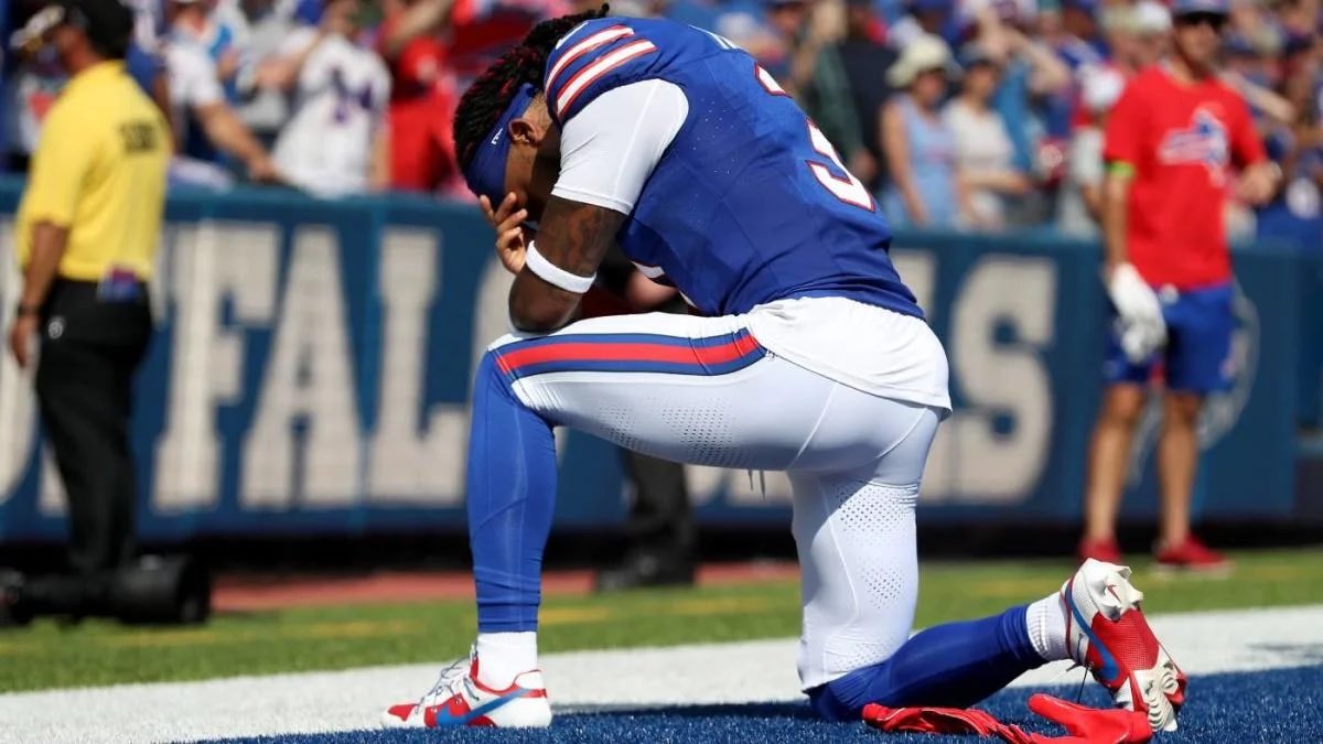 sandropacheco71's tweet photo. Sunday November 5, 2023’s matchup between the #BuffaloBills and #CincinnatiBengals will be a significant one for #DamarHamlin, as it marks his first time returning to #PaycorStadium since suffering a #CardiacArrest in January. #NFL #MakingHistory #BillsMafia #RuleTheJungle https://t.co/rg1pk9MUXj