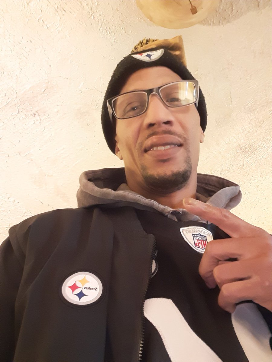 GAME NIGHT ! IM TUNED....JAYLEN  WARREN DAY PAY BACK DAY ..NO DISRESPECT  TO HARRIS .IM WIT THE WATTZ BOYS .🤑🤑🤑🤑🤑
WAIT!🤔🤫NFL ROBBING AND GOT REFS CHEATING .🤭😏

PEE -WEE LEAGUES DNT DO THAT!
LET GO DEF WELCOME CAM AND GET WELL MIKA🙏🤲💪👌