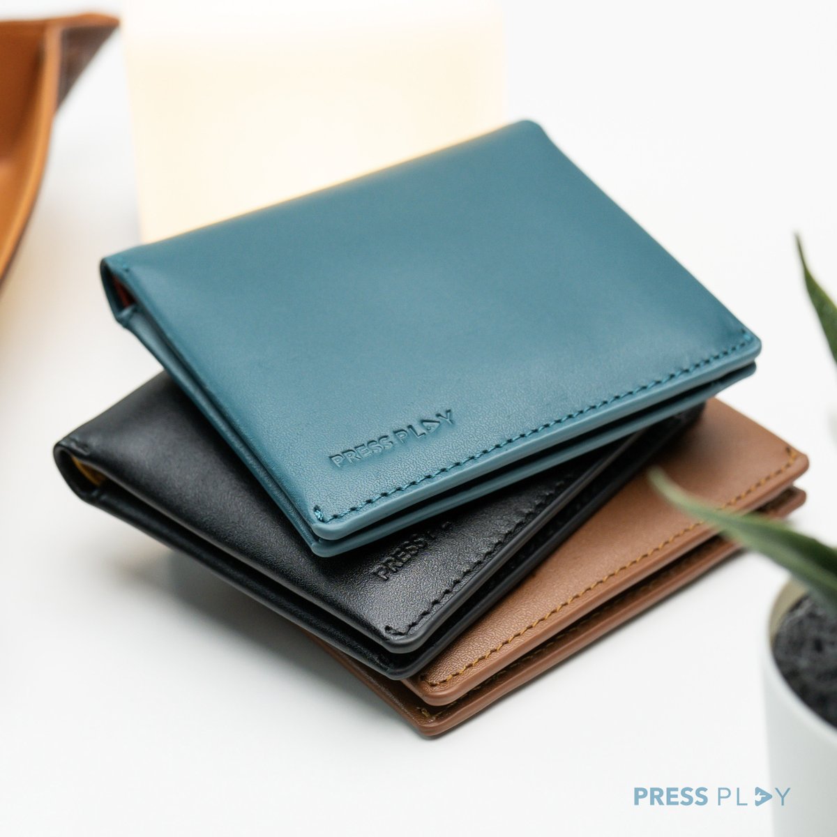 pressplayid's tweet photo. Produk Press Play itu banyak banget. Dan kadang ga sempet mention semuanya di sosmed kami.

So here's 1 that has flown under the radar too long!

Slimfold Mini. Sebagai Daily Driver mimin sendiri, ini menjadi Dompet Slim  favorit sekarang. https://t.co/PPPDmBm80c