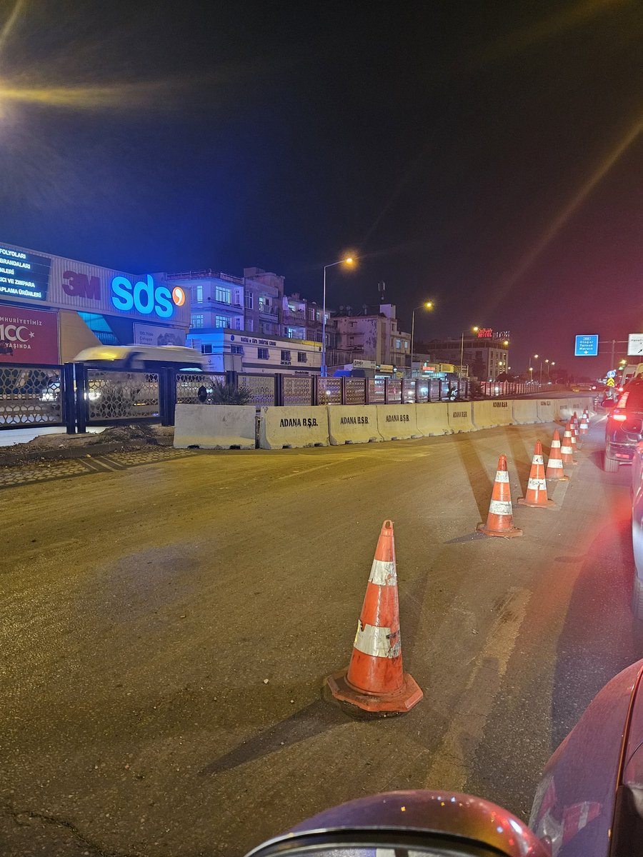kgdemir's tweet photo. Size güvenip bu yolu kullanmaya çalışmak büyük hata... @Adana_Bld https://t.co/zfFTk5Cgu7