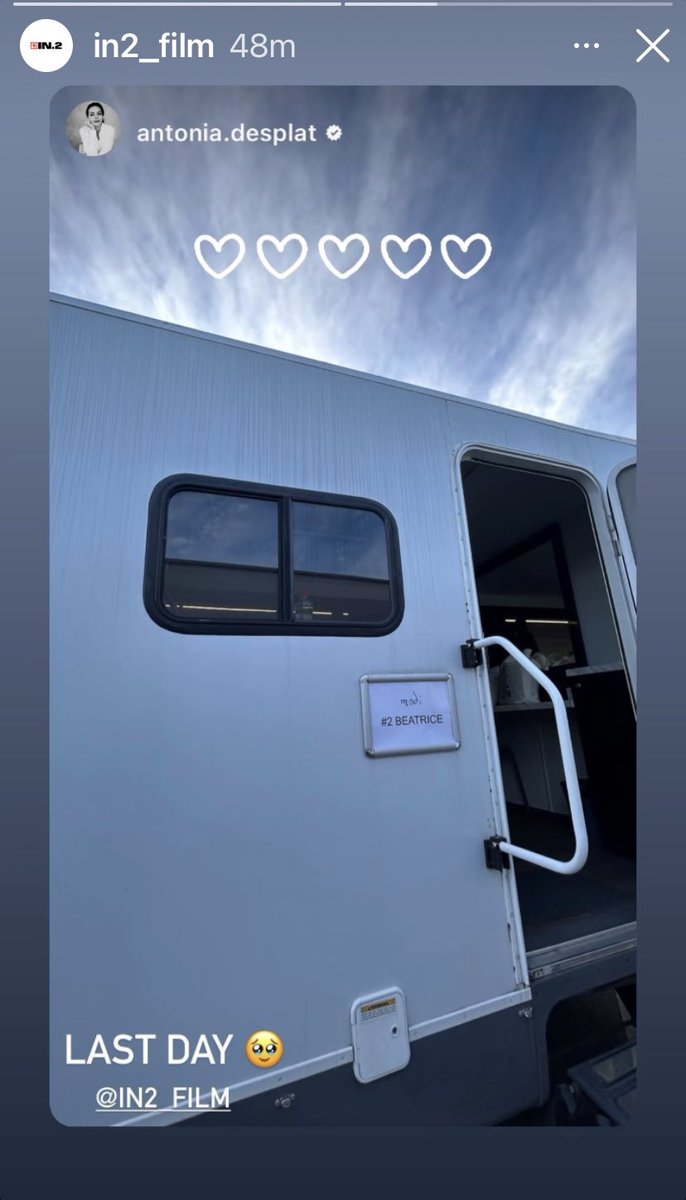 Mellie9760's tweet photo. Last day of filming 💙 #Modi #JohnnyDepp #CannotWaitToSeeThis https://t.co/epuVxR9Jdu