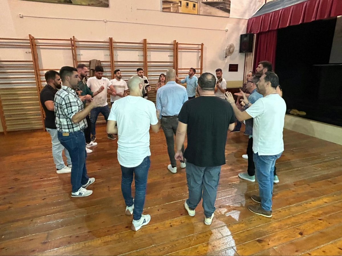 Ayer tocó seguir disfrutando de "La fiesta" en Cádiz con nuestro <a href="/luism_rivero/">Luís M. Rivero Ramos</a>. Día gaditano maravilloso y ensayo de aprendizaje y de matices. 

¡Seguimos!

#Lafiesta #ensayosfestivos #ilusión #coac2024 #trabajoduro