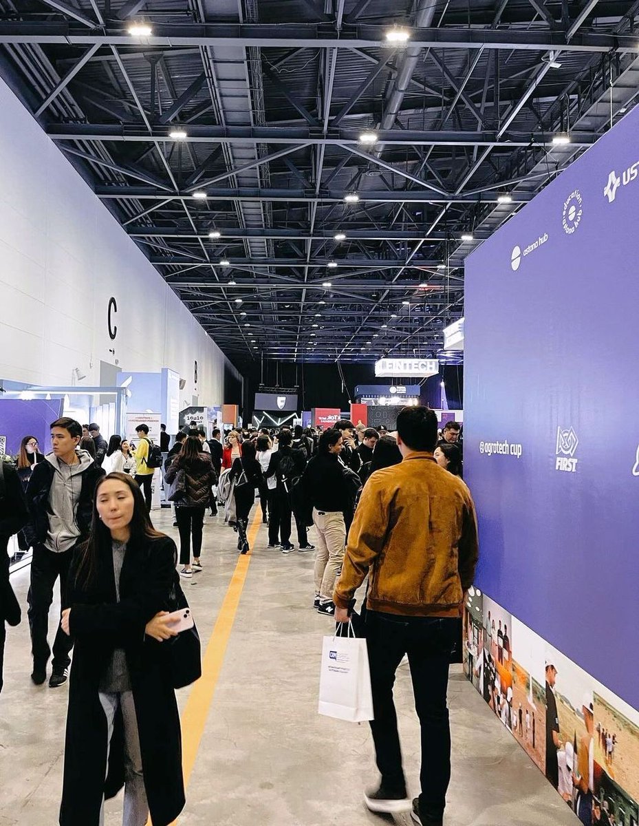 salechine's tweet image. Data Science and MLOps @Ovotor teams are grateful for the opportunity to contribute to #DigitalBridge2023 - the biggest tech forum in Central Asia, Astana

The region&apos;s thriving #fintech ecosystem trends are clear: advanced AI, blockchain and Web3

#MLOps #LLMOps #DataScience #AI