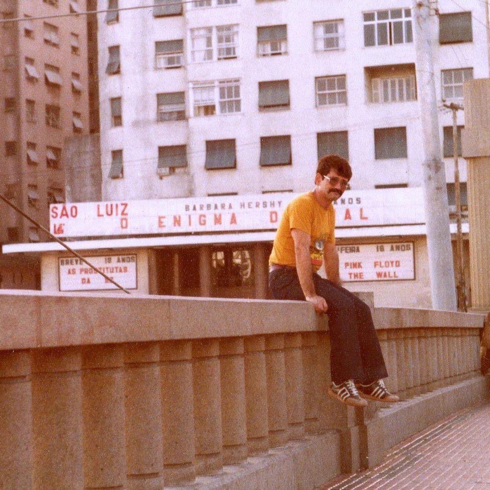 TonioGG's tweet photo. On est toujours mieux assis sur un pont que sur un pape… Ce samedi dans #PlanLargeFC, Marco Bellocchio et @kmendoncafilho font retour, sur leur cinéma et sur l’Histoire
A 14h sur @franceculture https://t.co/zAMOsxoCNE