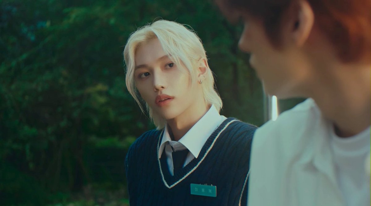 skzshots's tweet photo. SKZFLIX ― FELIX https://t.co/QytTA6W2g4