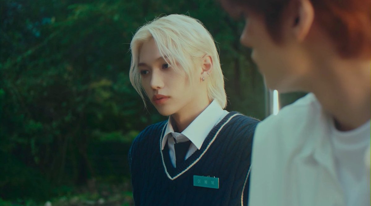 skzshots's tweet photo. SKZFLIX ― FELIX https://t.co/QytTA6W2g4