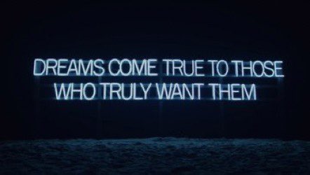 hellvoices's tweet photo. entonces la frase de "los sueños se hacen realidad solo para quienes realmente lo desean" va directamente con lee know y felix, solo él deseaba verlo, su sueño era volver a tener a felix ahí y por un tiempo se cumplió https://t.co/sHH2szMAl5