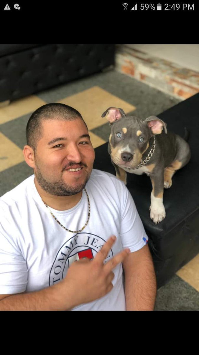 22LikeTayshaun's tweet image. Aki con mi amigo Sam "gorra vieja" Hernández #QueBendicion ☝🏿🤙🏿🙌🏿🙏🏿