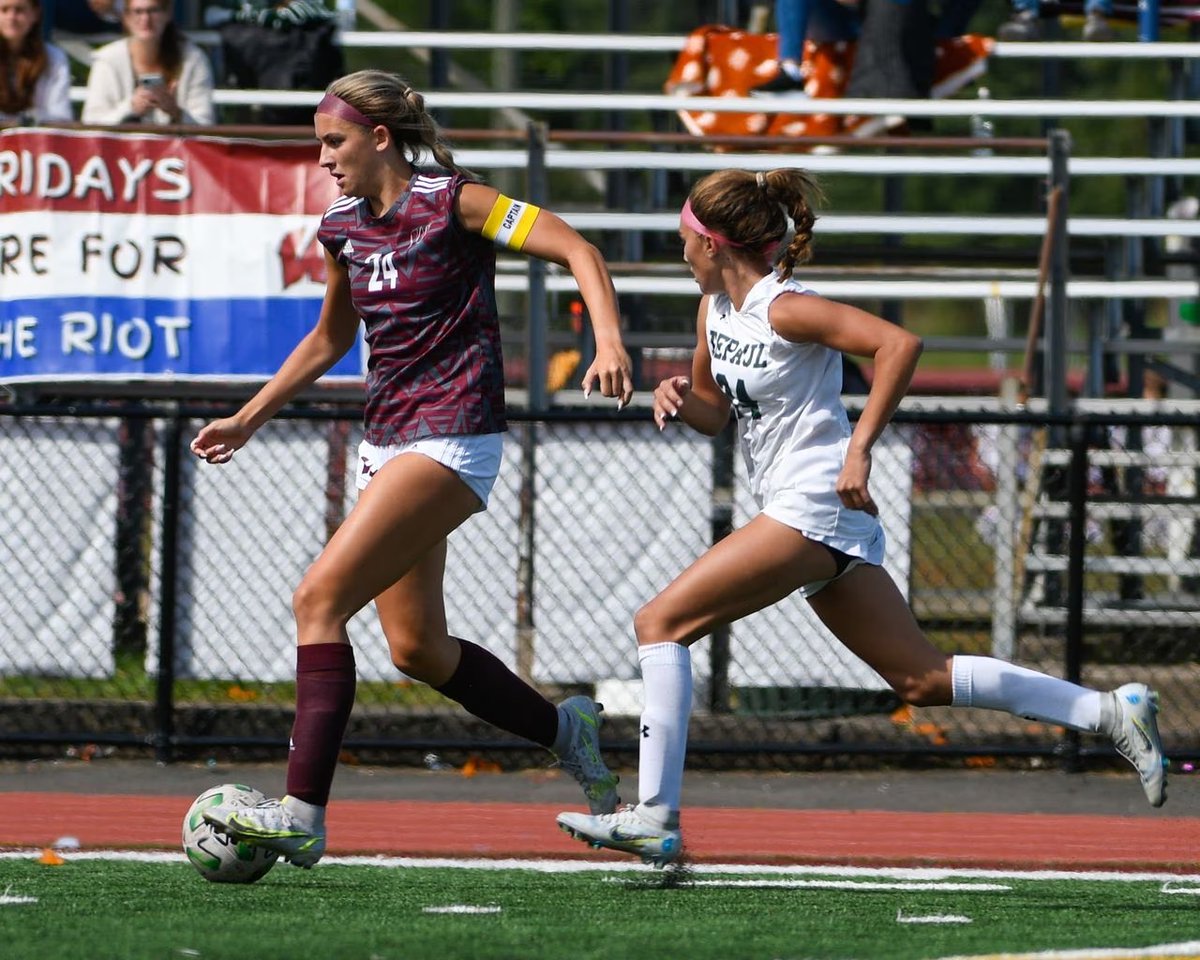 Brandon Gould (@brandongouldhs) on Twitter photo Virginia commit Sophia Bradley could have shut it down for the season when she was hurt over the summer.
But the senior wanted to play for Wayne Hills again.
D1 commit overcomes major injury, returns for shot at historic title #njsoccer <a href="/whillsathletics/">waynehillsathletics</a> nj.com/highschoolspor… Virginia commit Sophia Bradley could have shut it down for the season when she was hurt over the summer.
But the senior wanted to play for Wayne Hills again.
D1 commit overcomes major injury, returns for shot at historic title #njsoccer <a href="/whillsathletics/">waynehillsathletics</a> nj.com/highschoolspor…