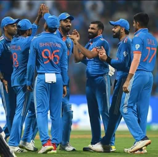 MithileshTpt's tweet photo. शानदार प्रदर्शन टीम भारत
#ICCWorldCup2023 में भारतीय क्रिकेट टीम ने श्रीलंका के विरुद्ध अद्वितीय खेल भावना व बेहतरीन प्रदर्शन करते हुए जीत हासिल की।
भारतीय टीम के सभी खिलाड़ियों को बहुत-बहुत बधाई एवं विश्व चैंपियन बनने की यात्रा के लिए अग्रिम शुभकामनाएं।
#CWC23
#indvssl2023 https://t.co/jQEugqg5Po