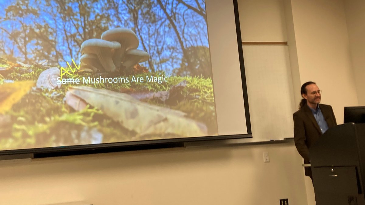 Monica Lewandowski (@mmlewandowski52) on Twitter photo Great Science Cafe presentation by Jason Slot <a href="/fungolution/">Jason Slot</a> - exploring the fascinating biology of fungi, from a mushroom's point of view 🍄 Great Science Cafe presentation by Jason Slot <a href="/fungolution/">Jason Slot</a> - exploring the fascinating biology of fungi, from a mushroom's point of view 🍄