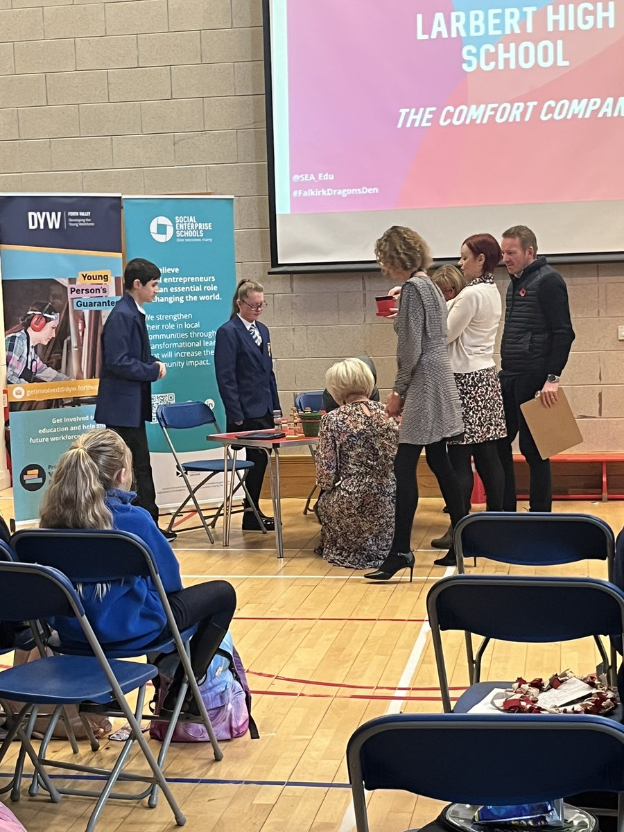DYW_ForthValley's tweet photo. What an amazing day it has been🙌🏻

We are so proud of our young people and their entrepreneurial ideas, so much so that it was really hard to pick a winner🏆 

Pupils agreed they were really nervous but once they presented they felt confident, proud &amp; happy!

#Falkirkdragonsden🐉 https://t.co/4mwCeRT29b