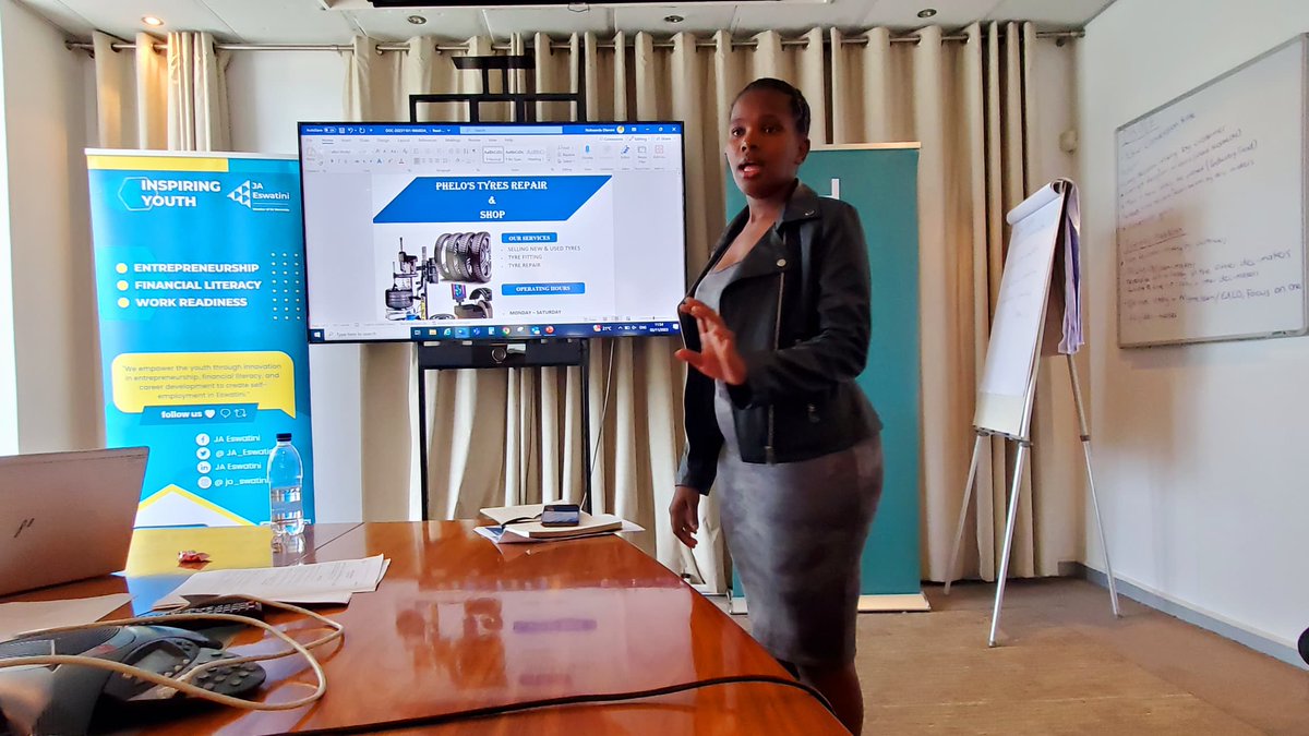 OldMutualSZ's tweet photo. Old Mutual Eswatini has partnered with @JA_STL  where youth businesses will be assisted financially and with business mentorship to the tune of E100 000. The young entrepreneurs made their business plan presentations at Old Mutual offices on the 2nd November, 2023.

#oldmutual https://t.co/Nh9Y6N7hYA