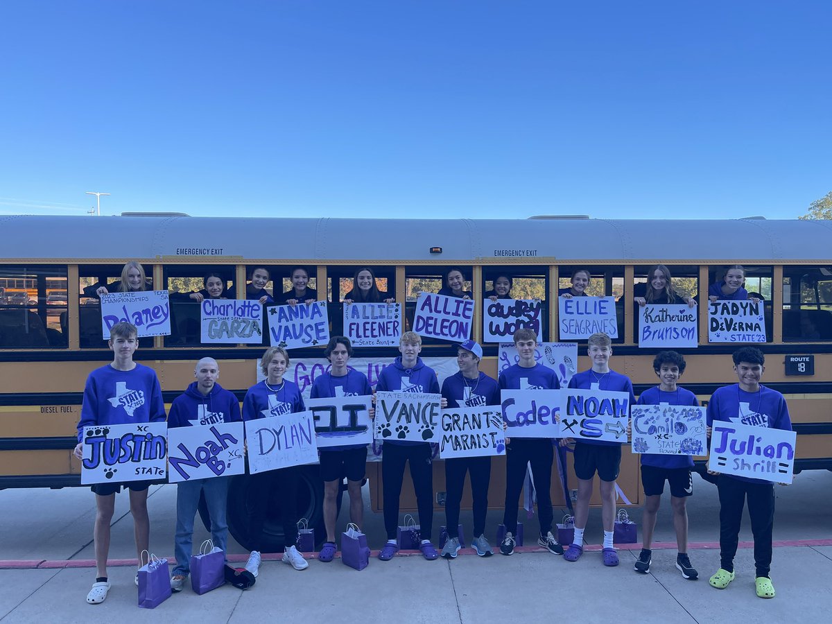 CSHS_Distance's tweet photo. What a tremendous State Meet sendoff for our #OxygenMonsters ‼️

Thank you to our parents @cshsbands @CheerCshs @MissK73_ @CSHighSchool @msahmedtech @J_Grimes00 

We feel the love💜

#StepUpShowUp https://t.co/y0p41QQZ7l