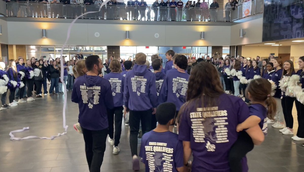 CSHS_Distance's tweet photo. What a tremendous State Meet sendoff for our #OxygenMonsters ‼️

Thank you to our parents @cshsbands @CheerCshs @MissK73_ @CSHighSchool @msahmedtech @J_Grimes00 

We feel the love💜

#StepUpShowUp https://t.co/y0p41QQZ7l
