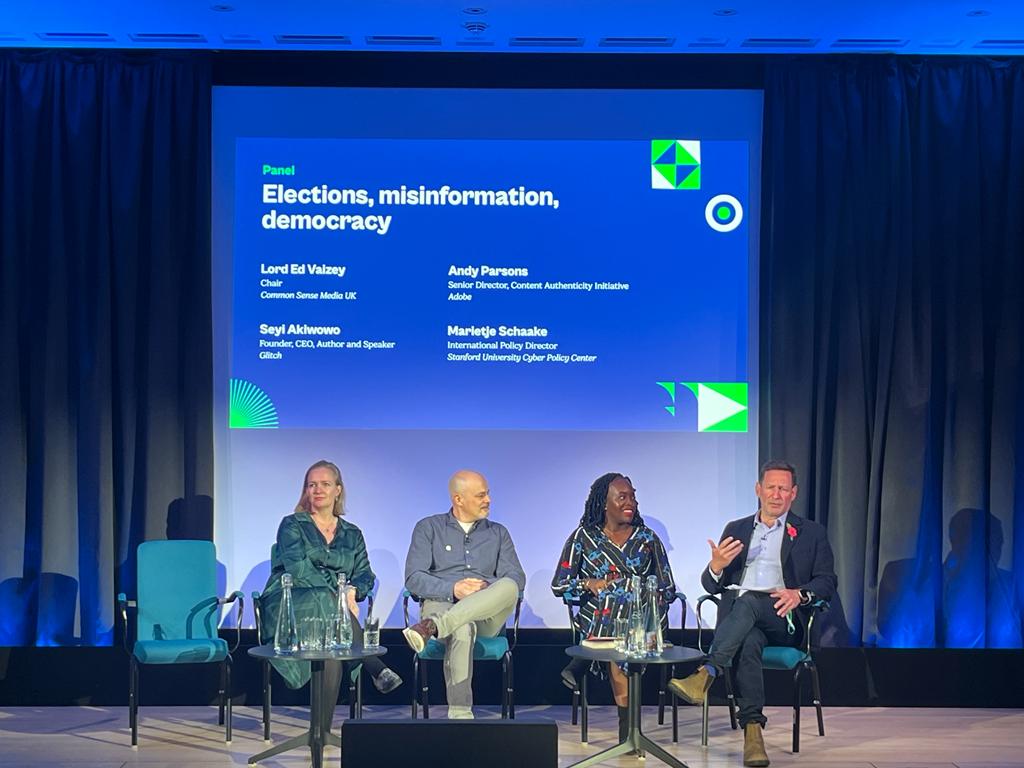 Our final panel discussion of the day led by Lord Ed Vaizey. It’s all about AI, elections, misinformation and democracy with Andy Parsons, Marietje Schaake and Seyi Akiwowo. #AIForEveryone #FutureofAI #AIFringe