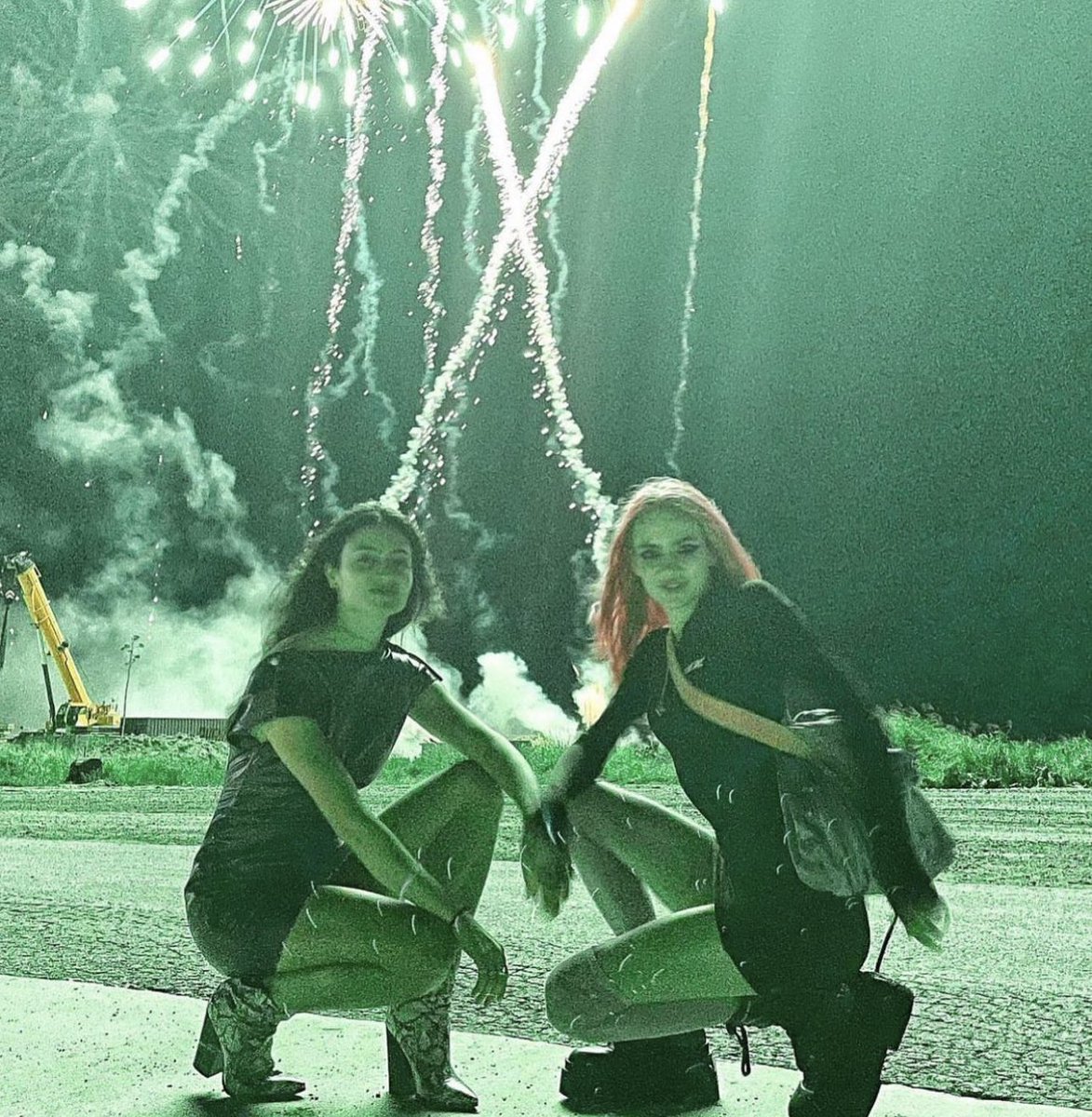 esderng's tweet image. Knight restock online now~ w some good company Ofc @prixlimited