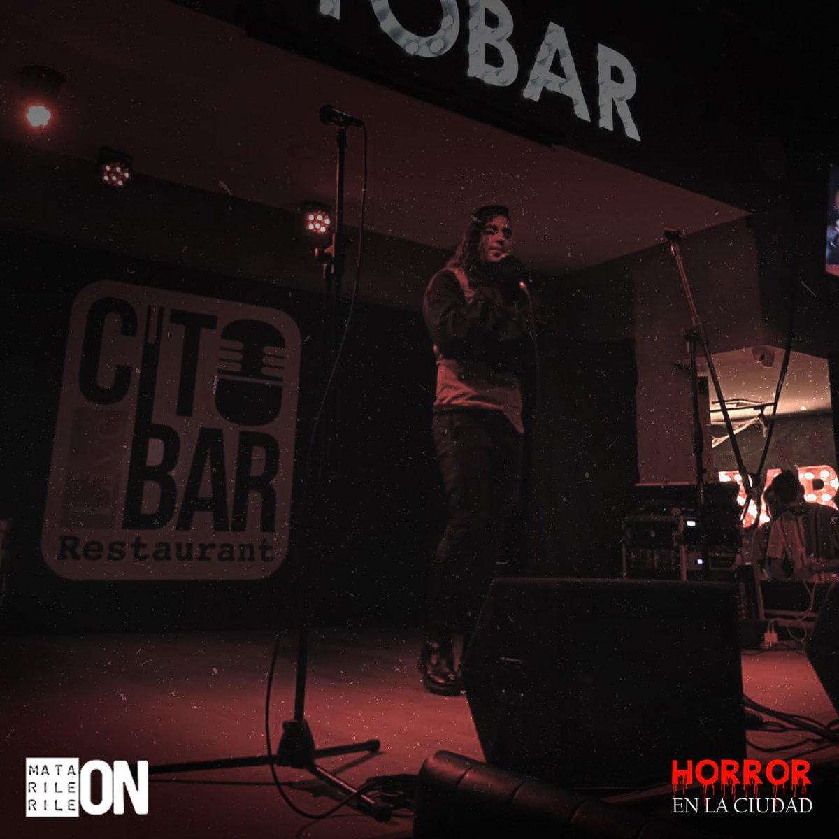 josebordoon's tweet photo. Lectores, así fue la noche de este 1.º de noviembre en #citobar #Maracay. Entre historias de horror aragüeñas, invitados especiales, también estuvieron presentes los espectros de ‘La Palacios’, ‘La Monja’ y ‘Las Demonizas de El Terminal’. https://t.co/Gn7LDAN6p6